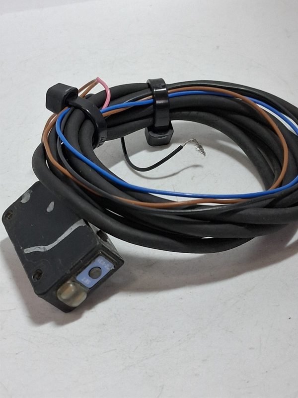Фотоэлектрический датчик Keyence PZ-V31
