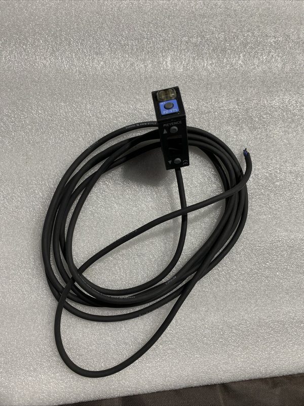 Фотоэлектрический датчик Keyence PZ-V71