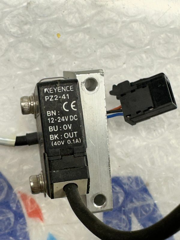 Фотоэлектрический датчик Keyence PZ2-41