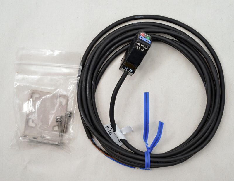 Фотоэлектрический датчик Keyence PZ2-42