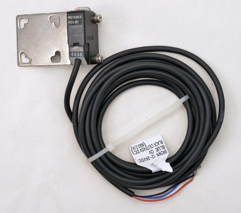 Фотоэлектрический датчик Keyence PZ2-61