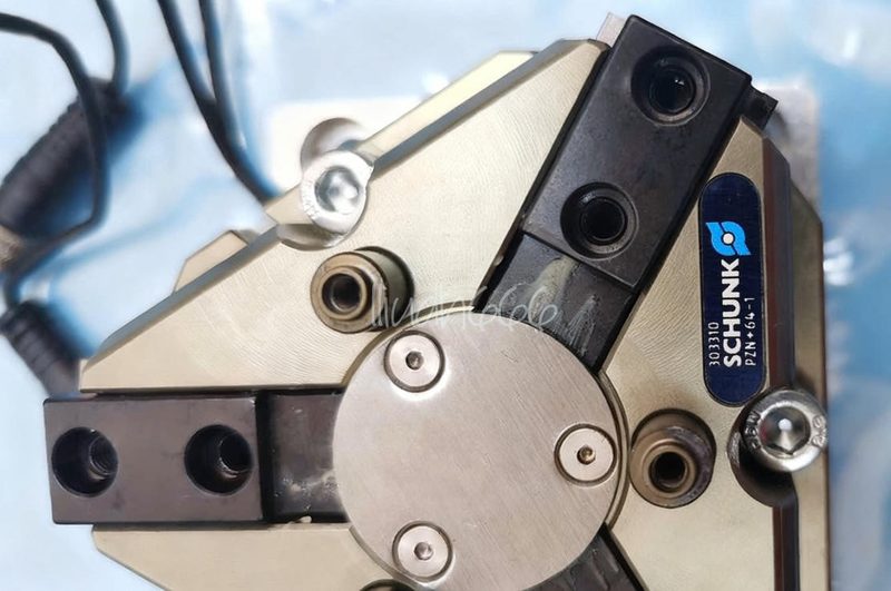 Робот Schunk PZN+64-1