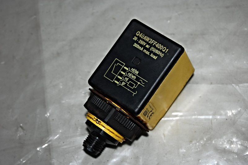 Фотоэлектрический датчик Banner Q40AW3FF400Q1