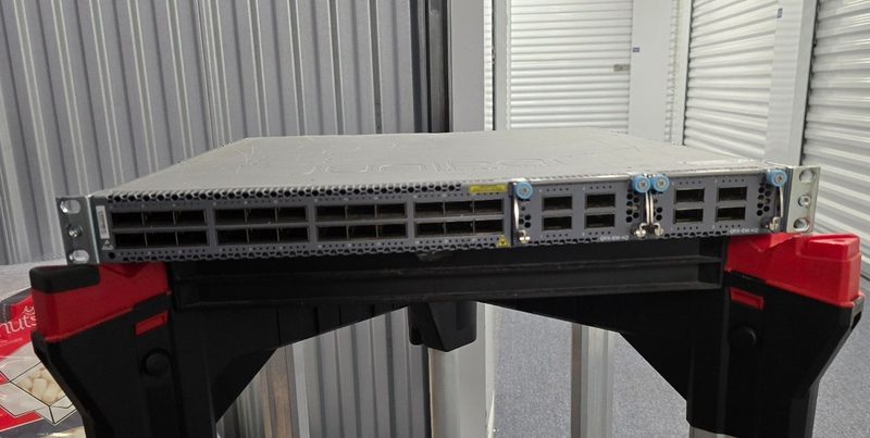 Трансивер Juniper QFX-EM-4Q