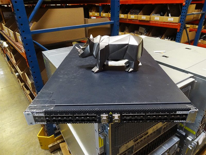 Коммутатор Juniper QFX3500-48S4Q-J