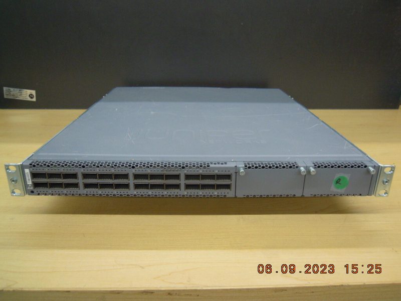 Коммутатор Juniper QFX5100-24Q-HP-AFO