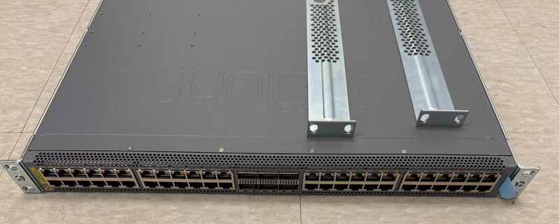 Коммутатор Juniper QFX5120-48T
