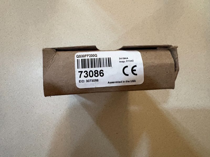 Фотоэлектрический датчик Banner QS30FF200Q