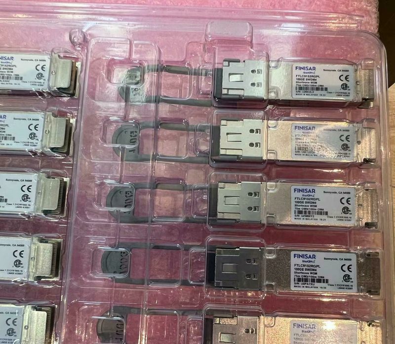 Трансивер QSFP-100GBASE-SWDM4