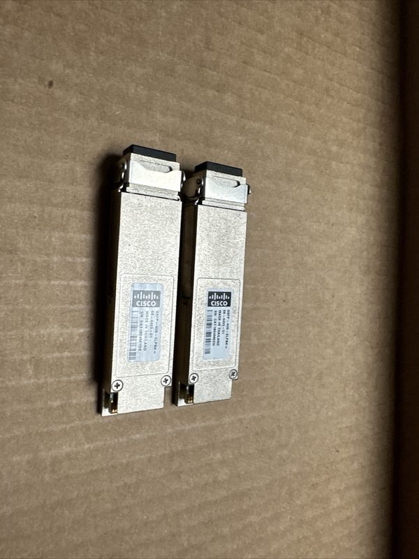 Трансивер Cisco QSFP-40G-ELPBK