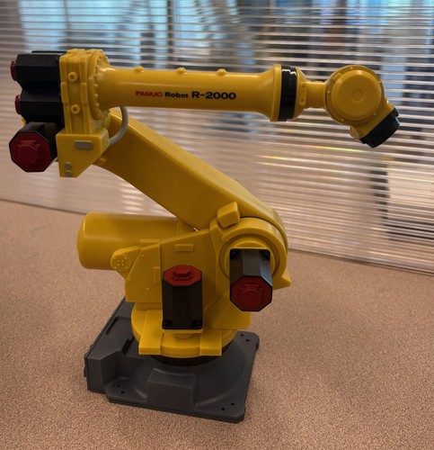 Робот FANUC R-2000