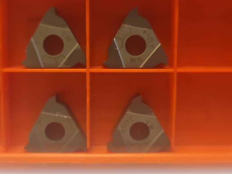 Режущий инструмент Sandvik R166.0L-16VM01-001