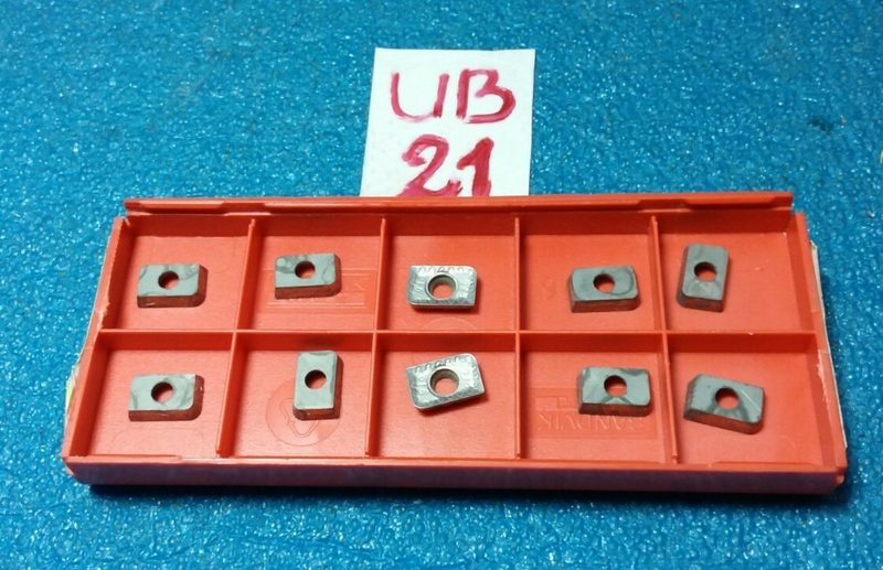 Режущий инструмент Sandvik R215.44-090216M-WL