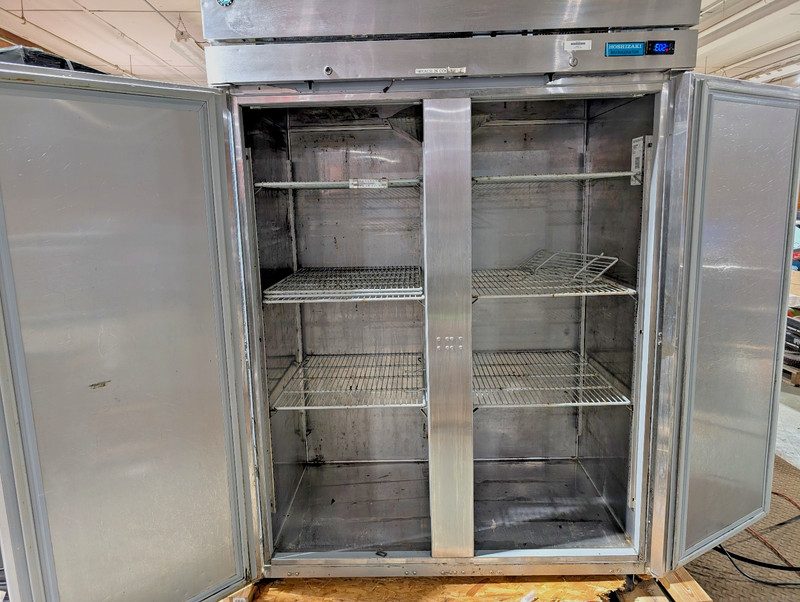 Холодильный шкаф R2A-FS