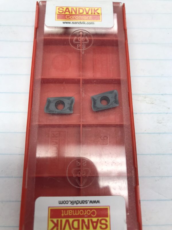 Режущий инструмент Sandvik R390-11T308M-PM