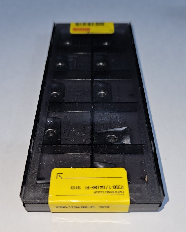 Режущий инструмент Sandvik R390-170408E-PL