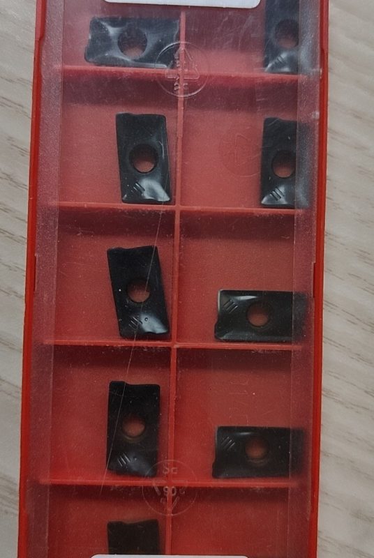 Режущий инструмент Sandvik R390-170408M-PM