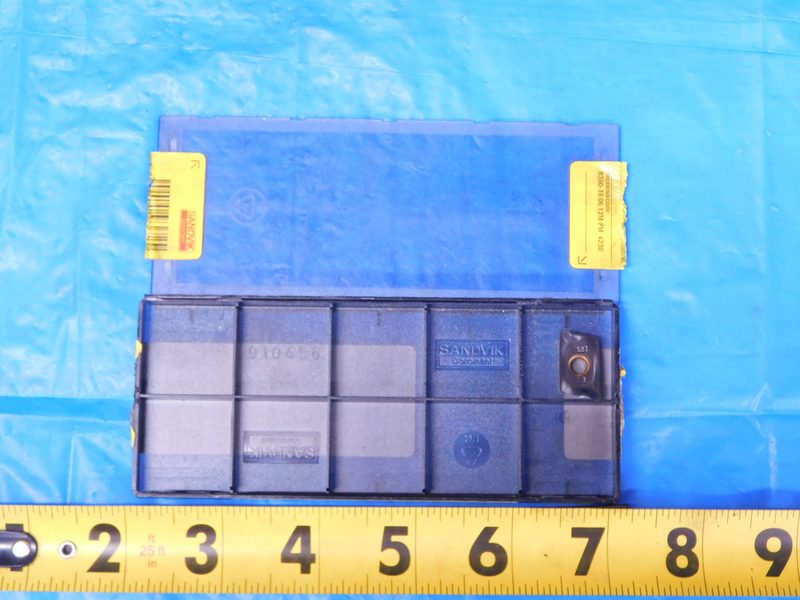Режущий инструмент Sandvik R390-18