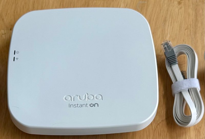 Антенна Aruba R3J23A