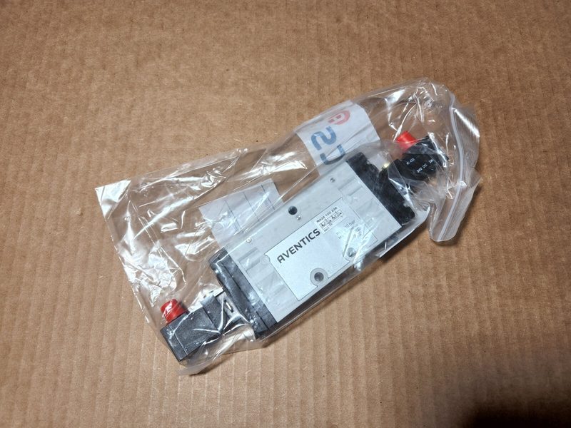 Пневмораспределитель Aventics R422102236