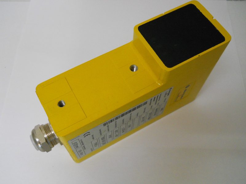 Реле безопасности Allen-Bradley R4F0018-Q