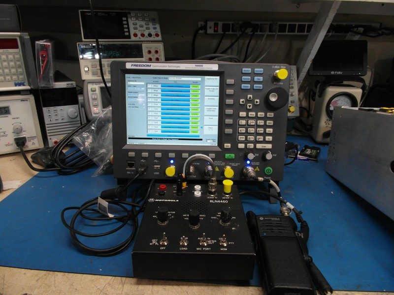 Тестер Motorola R8000B