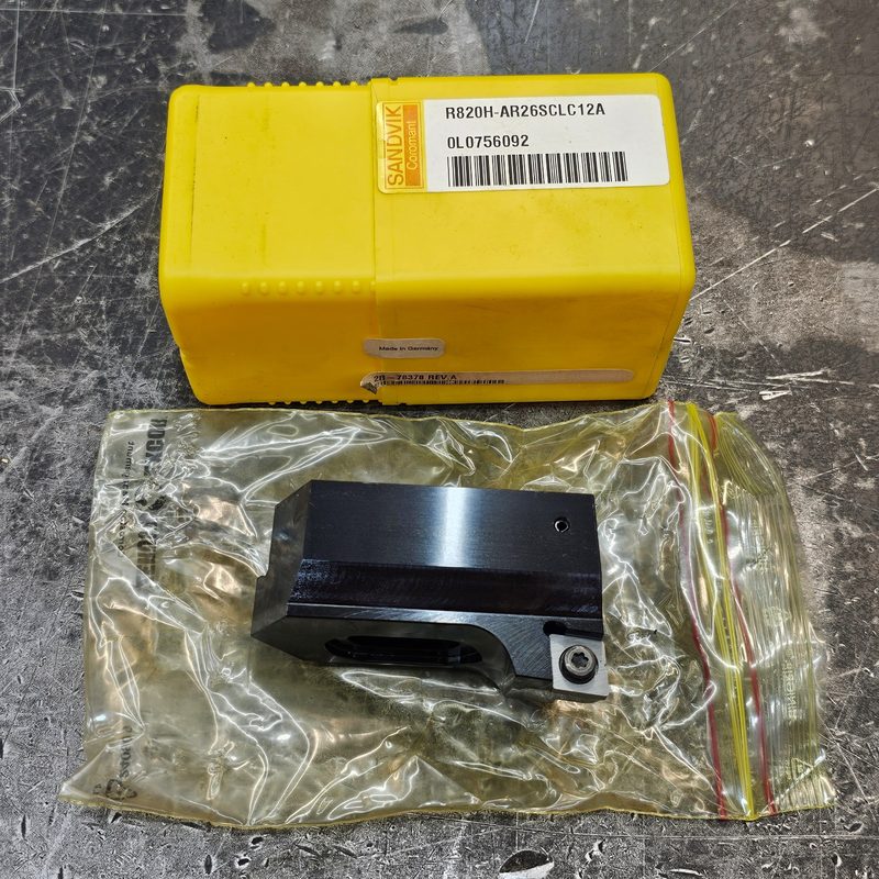 Режущий инструмент Sandvik R820H-AR26SCLC12A