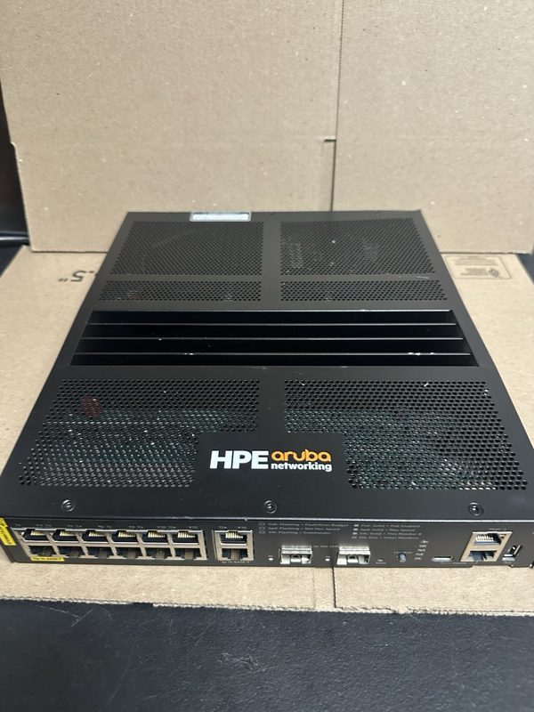 Коммутатор HPE R8Q72A