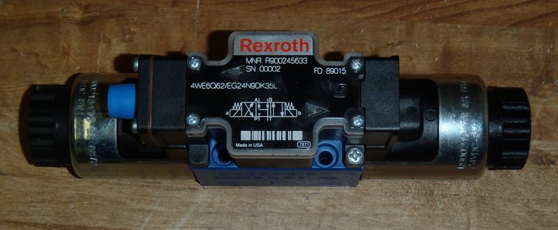 Пневмораспределитель Bosch Rexroth R900245633