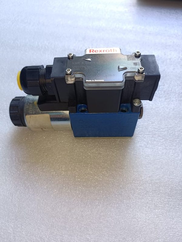 Пневмораспределитель Bosch Rexroth R900552901