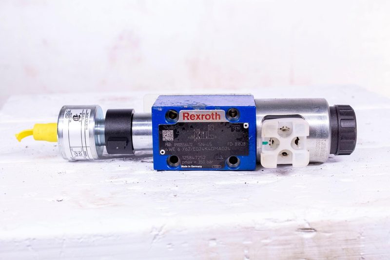 Пневмораспределитель Bosch Rexroth R900556472