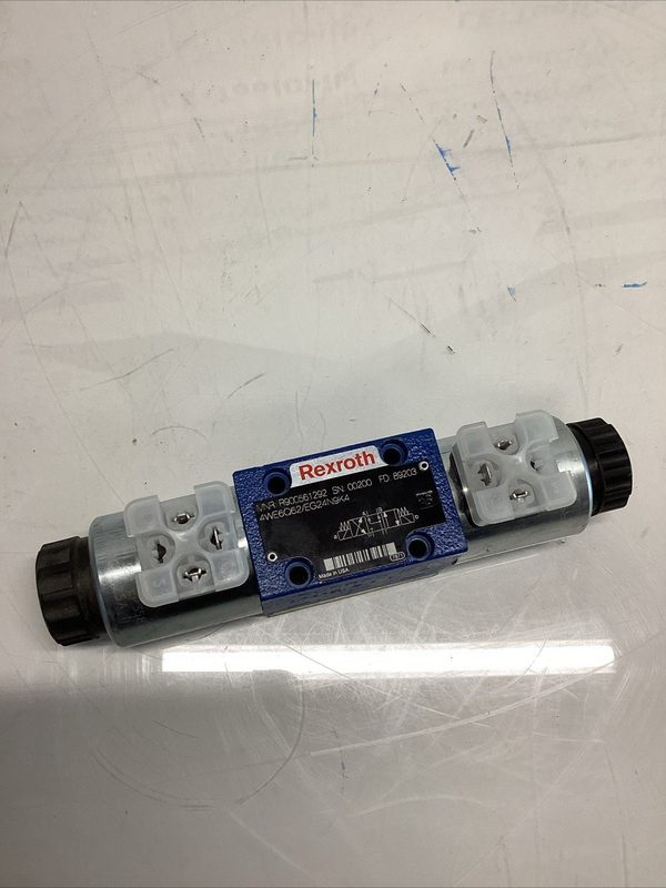 Пневмораспределитель Bosch Rexroth R900561292