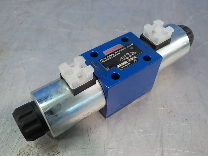 Пневмораспределитель Bosch Rexroth R900588201