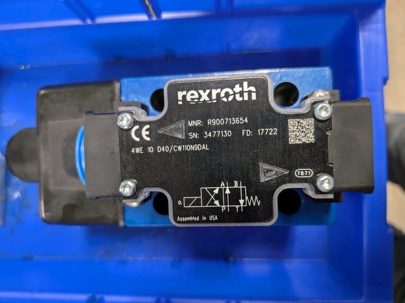 Пневмораспределитель Bosch Rexroth R900713654