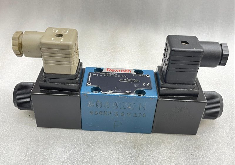 Пневмораспределитель Bosch Rexroth R900911762