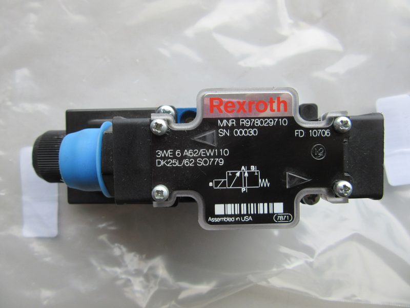 Пневмораспределитель Bosch Rexroth R978029710
