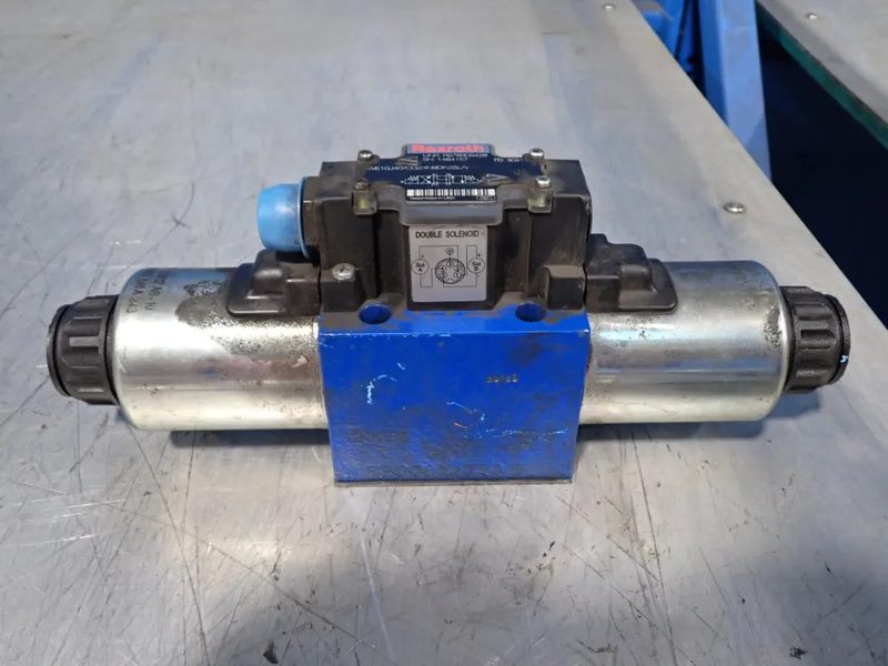 Пневмораспределитель Bosch Rexroth R978909428