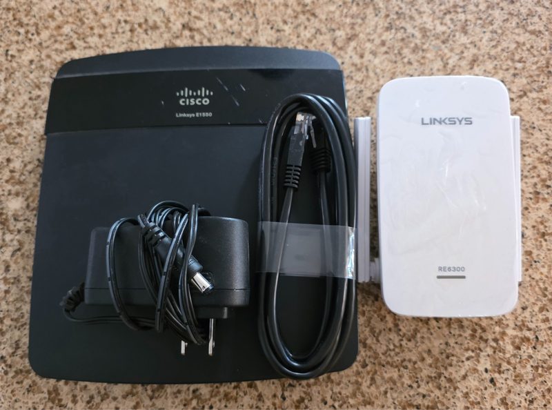 Объектив Linksys RE6300