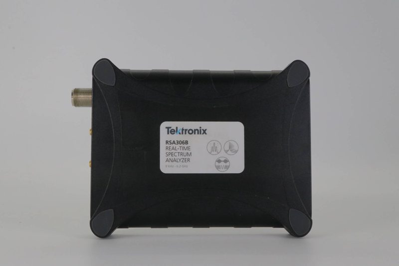 Анализатор спектра Tektronix RSA306B