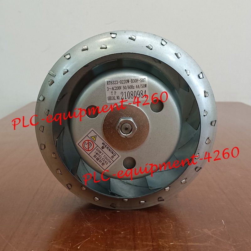 Вентилятор Mitsubishi RT6323-0220W-B30F-S06