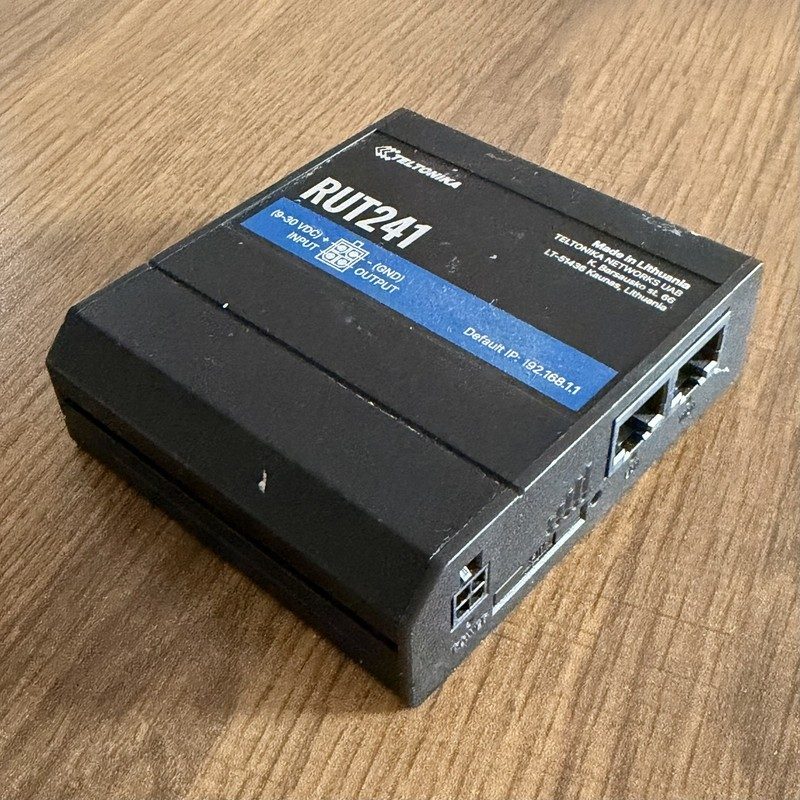 Маршрутизатор RUT241
