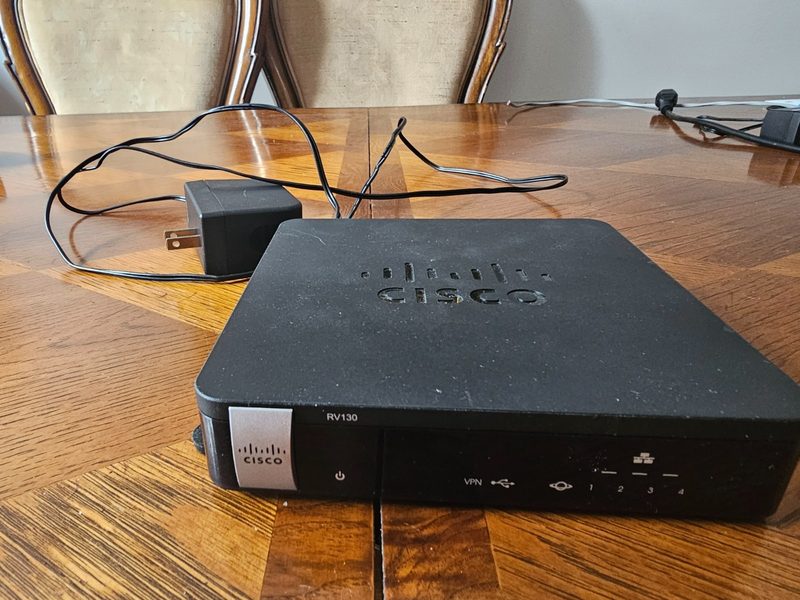 Маршрутизатор Cisco RV130