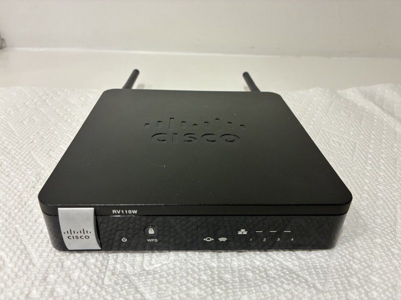 Маршрутизатор Cisco RV215W