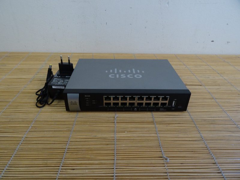 Маршрутизатор Cisco RV325-K9