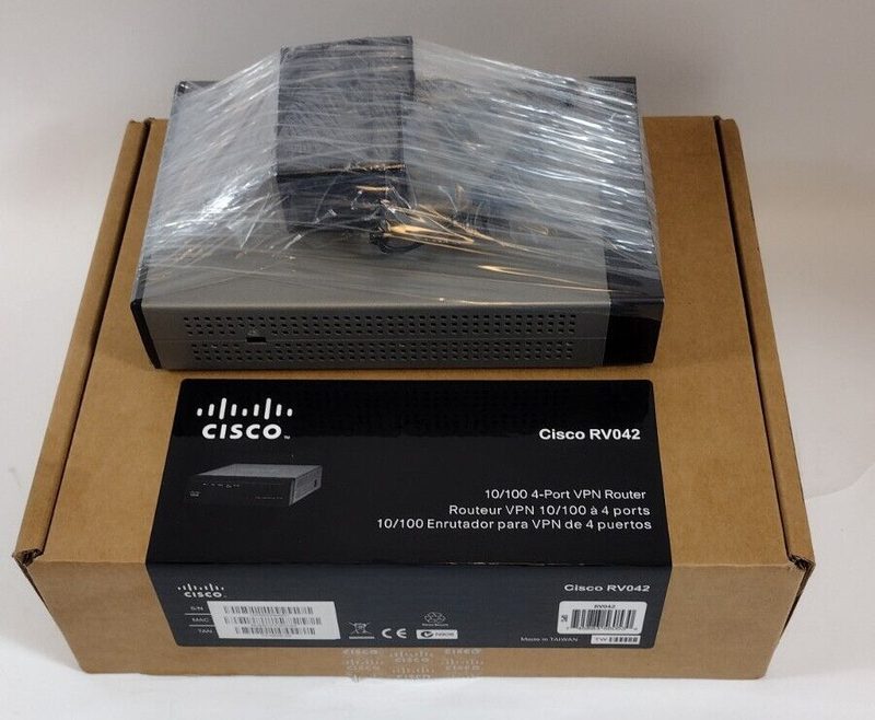 Маршрутизатор Cisco RVO42