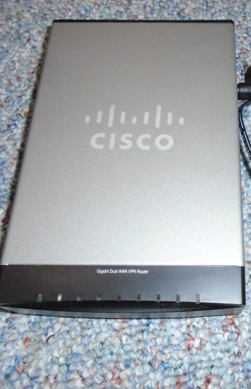 Маршрутизатор Cisco RVO42G
