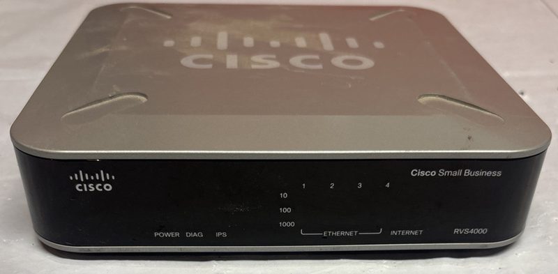 Маршрутизатор Cisco RVS4000