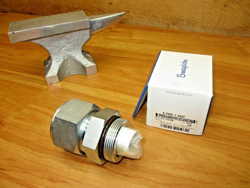 Фитинг Swagelok S-2400-1-24ST