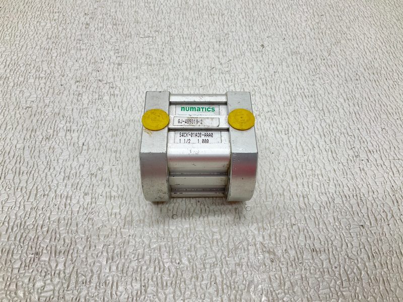 Пневмоцилиндр Numatics S4CK-01A3B-AAA0