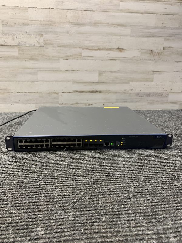 Коммутатор H3C S5500-28C-PWR-SI